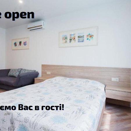 Modern Studio Apartments Kiev Buitenkant foto